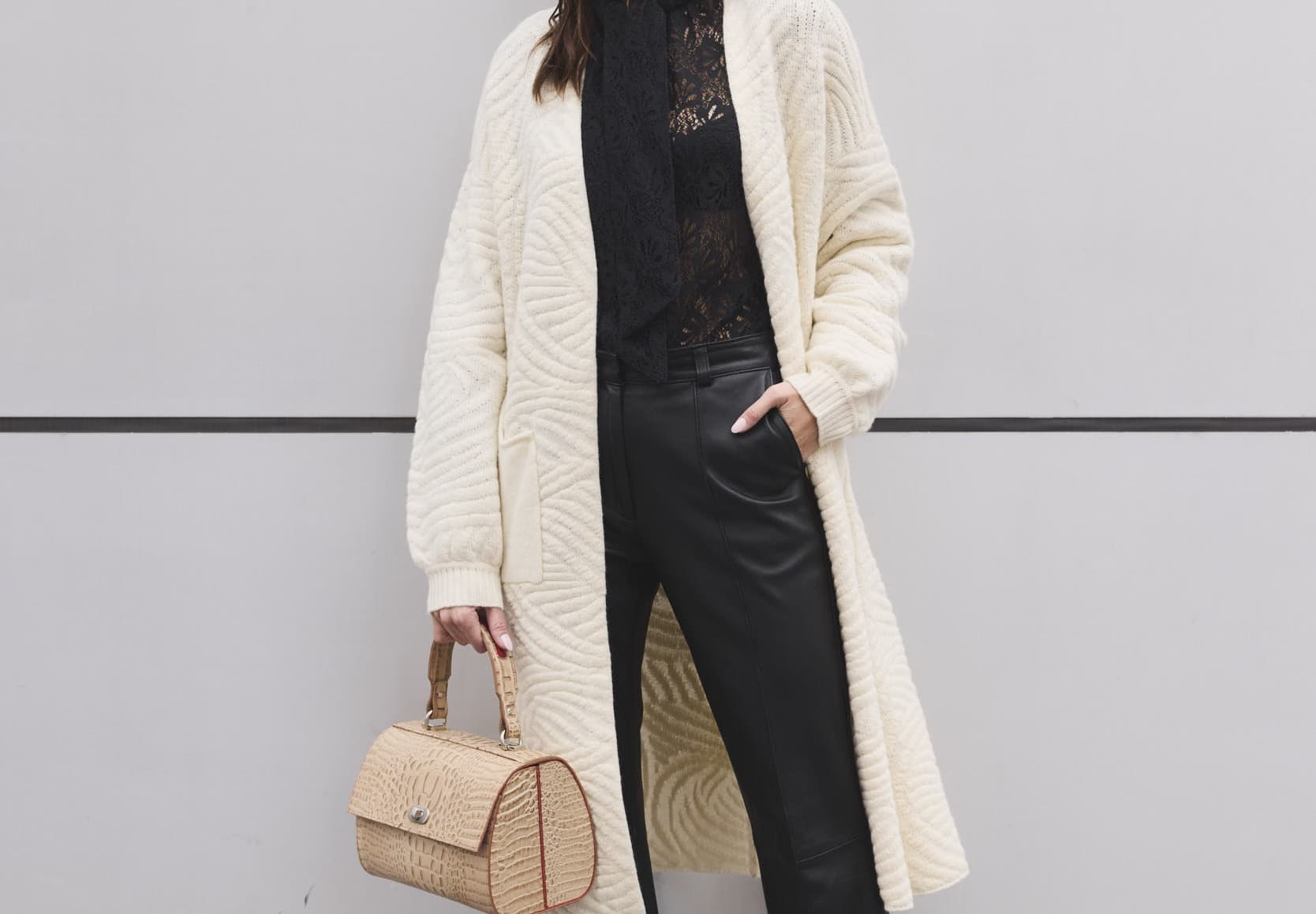 Cárdigan Nirün en cashmere, detalle